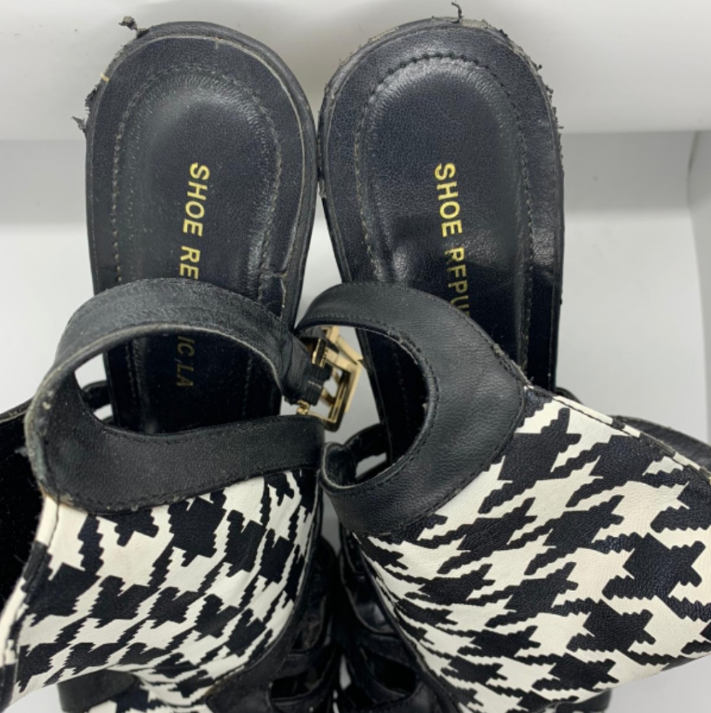 Heels - Picture 2 of 3